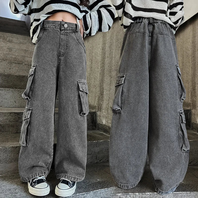 Pantaloni cargo di una ragazza di 14 anni