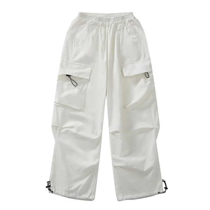 Pantaloni cargo di una bambina di 10 anni