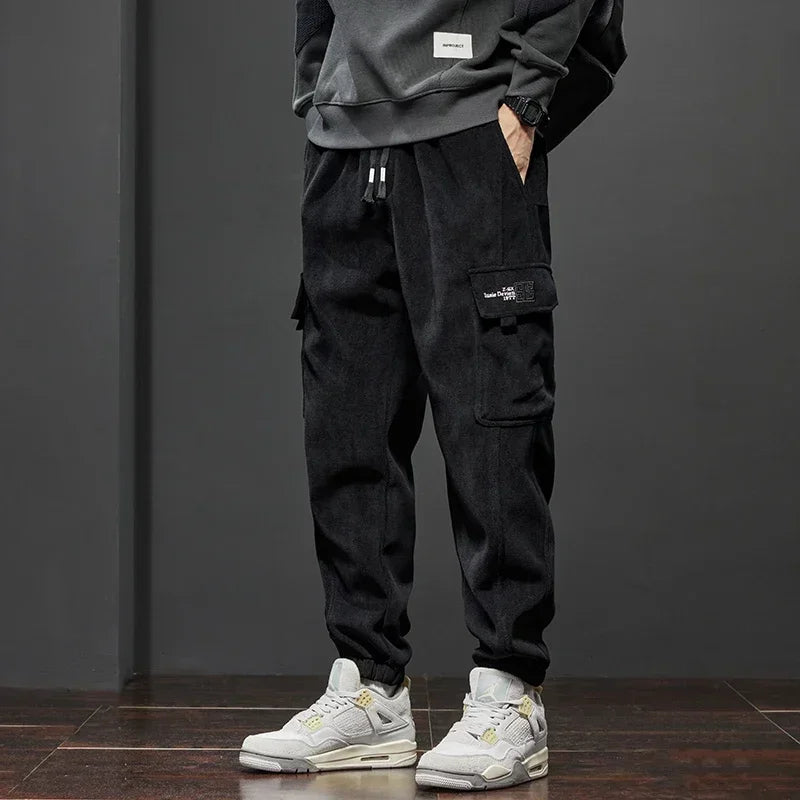 colore nero pantaloni cargo elastici da uomo