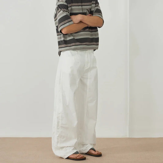 Pantaloni cargo blanchi uomo vista laterale