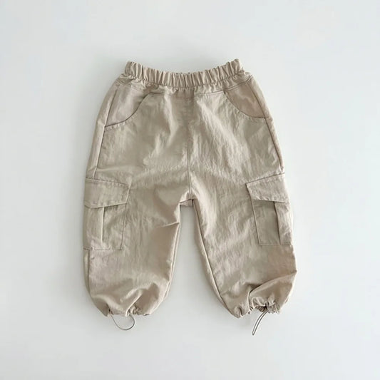 Pantaloni cargo da bambino colore marrone chiaro