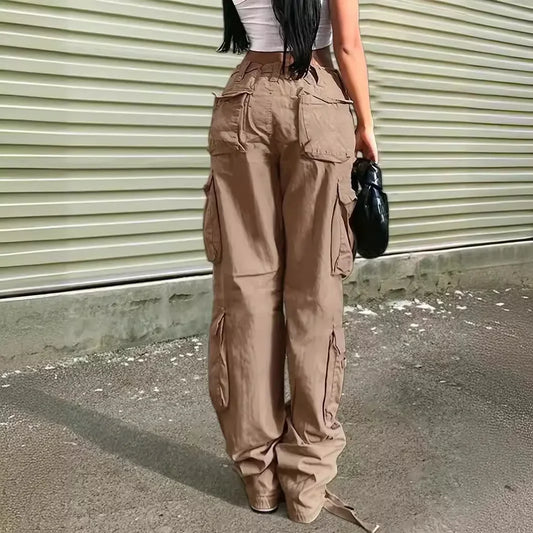 Pantaloni cargo da donna color caffè vista posteriore