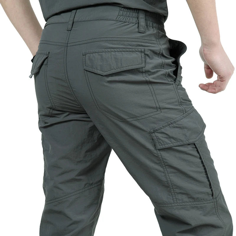 Pantaloni cargo da uomo con cinturino colore grigio