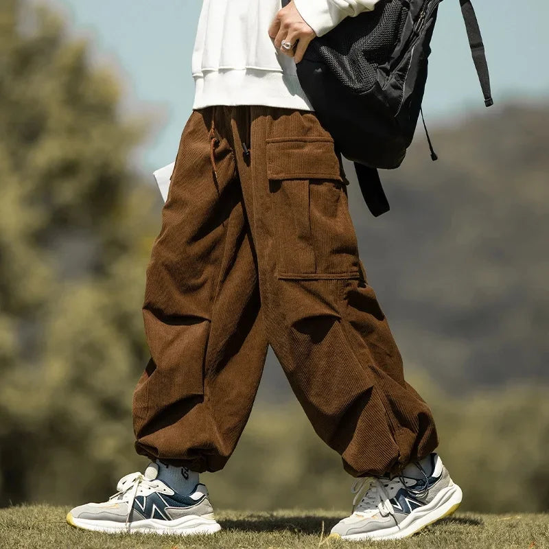 Pantaloni cargo da uomo in velluto colore marrone