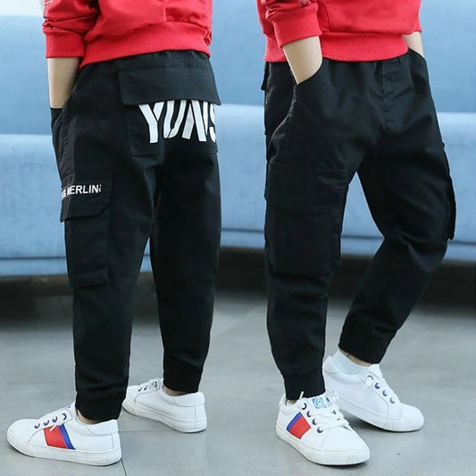 Pantaloni cargo di 10 anni