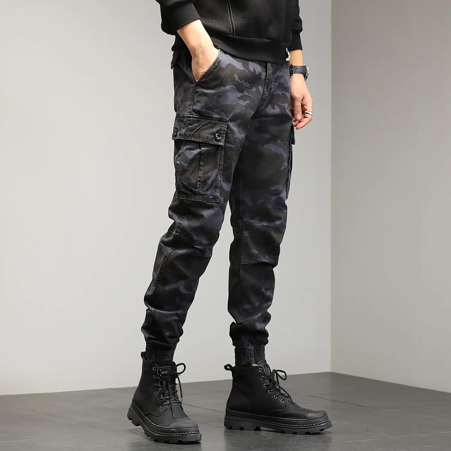Pantaloni cargo militari colore grigio scuro