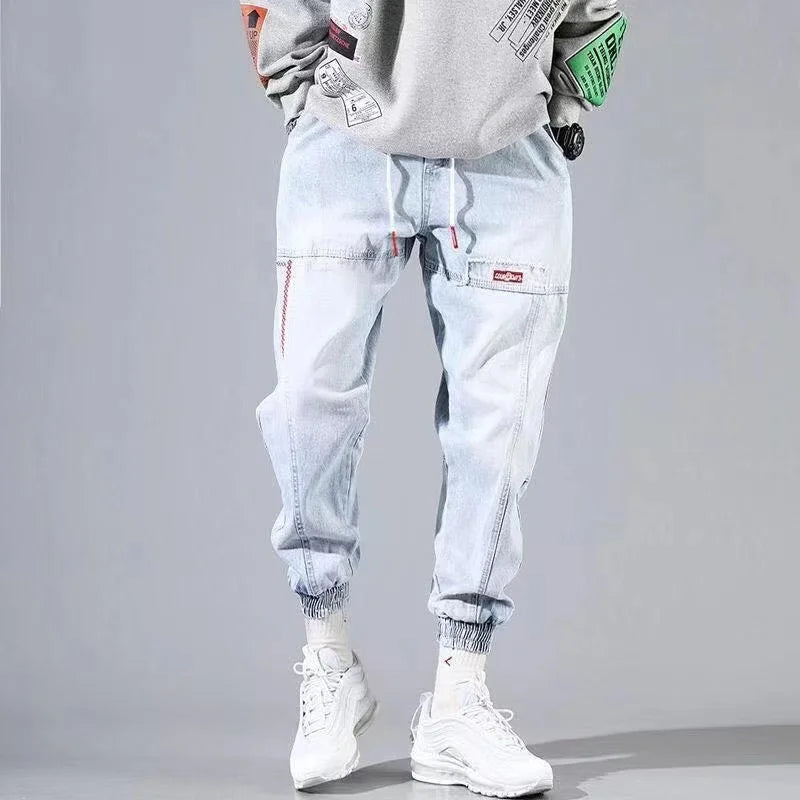 Pantaloni cargo neri corti disponibili in blu