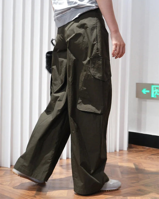 Pantaloni cargo nylon vista laterale