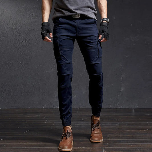 Pantaloni cargo slim-fit da uomo colore blu