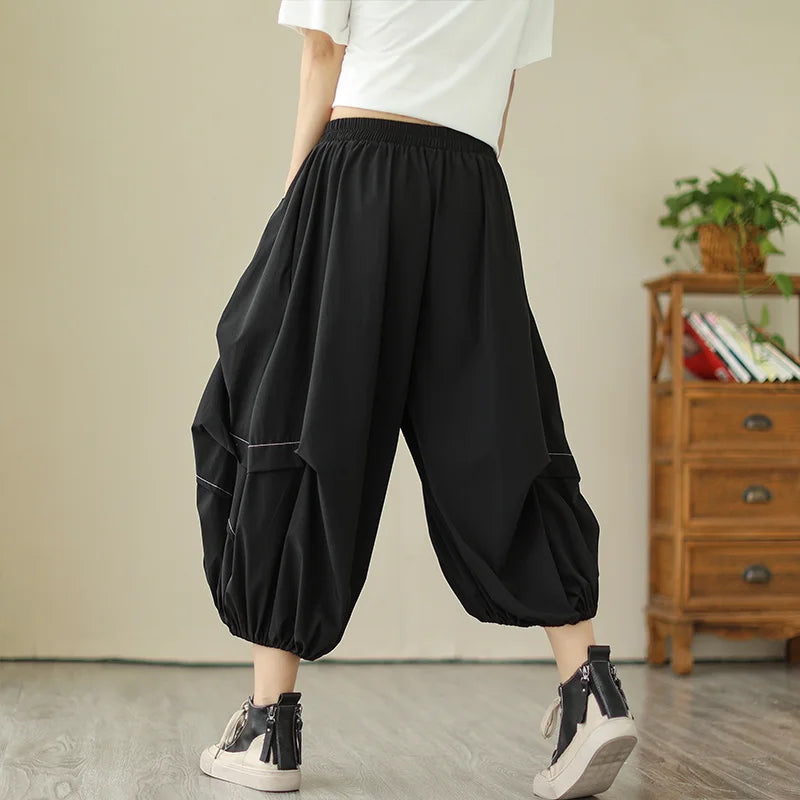pantaloni cargo a vita alta da donna vista posteriore